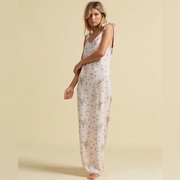 Billabong x The Salty Blonde Beach Party Maxi Dress - Picture 1 of 11
